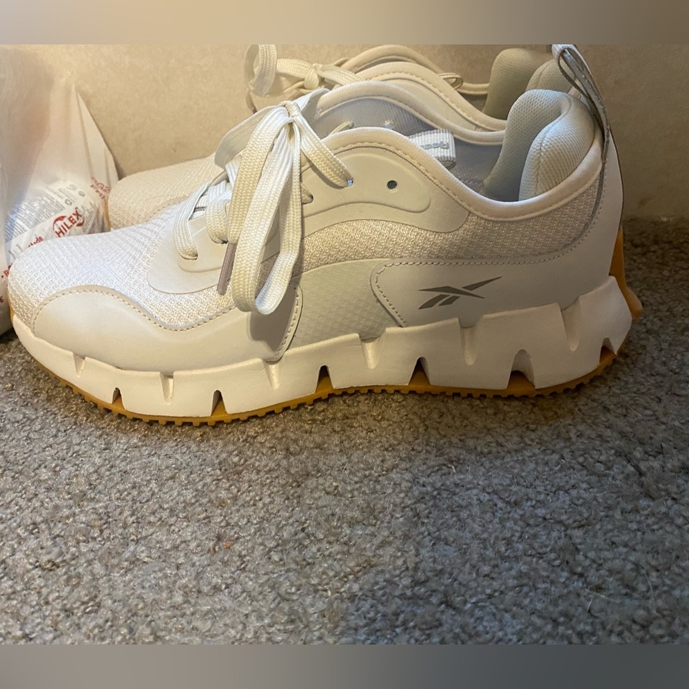 reebok tennis shoes